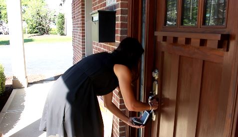 delanie opening house door